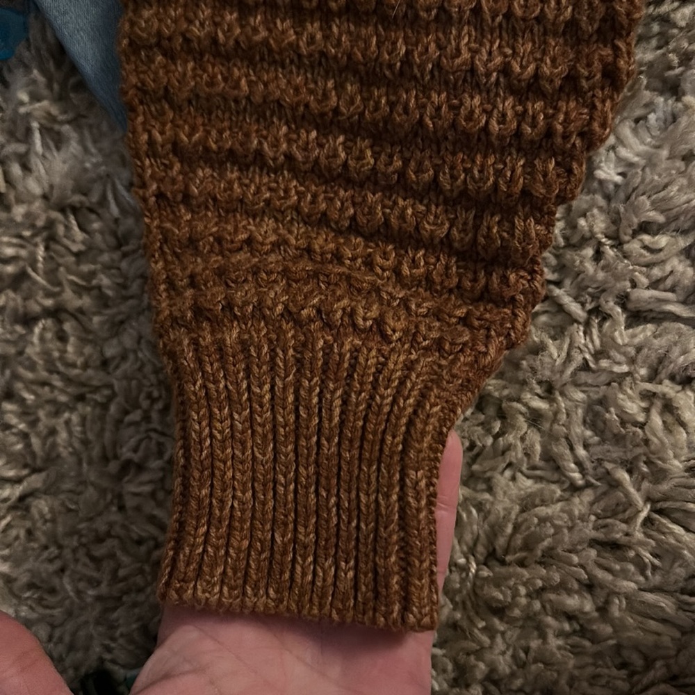 New Without Tags Universal Thread Size Medium Bro… - image 4